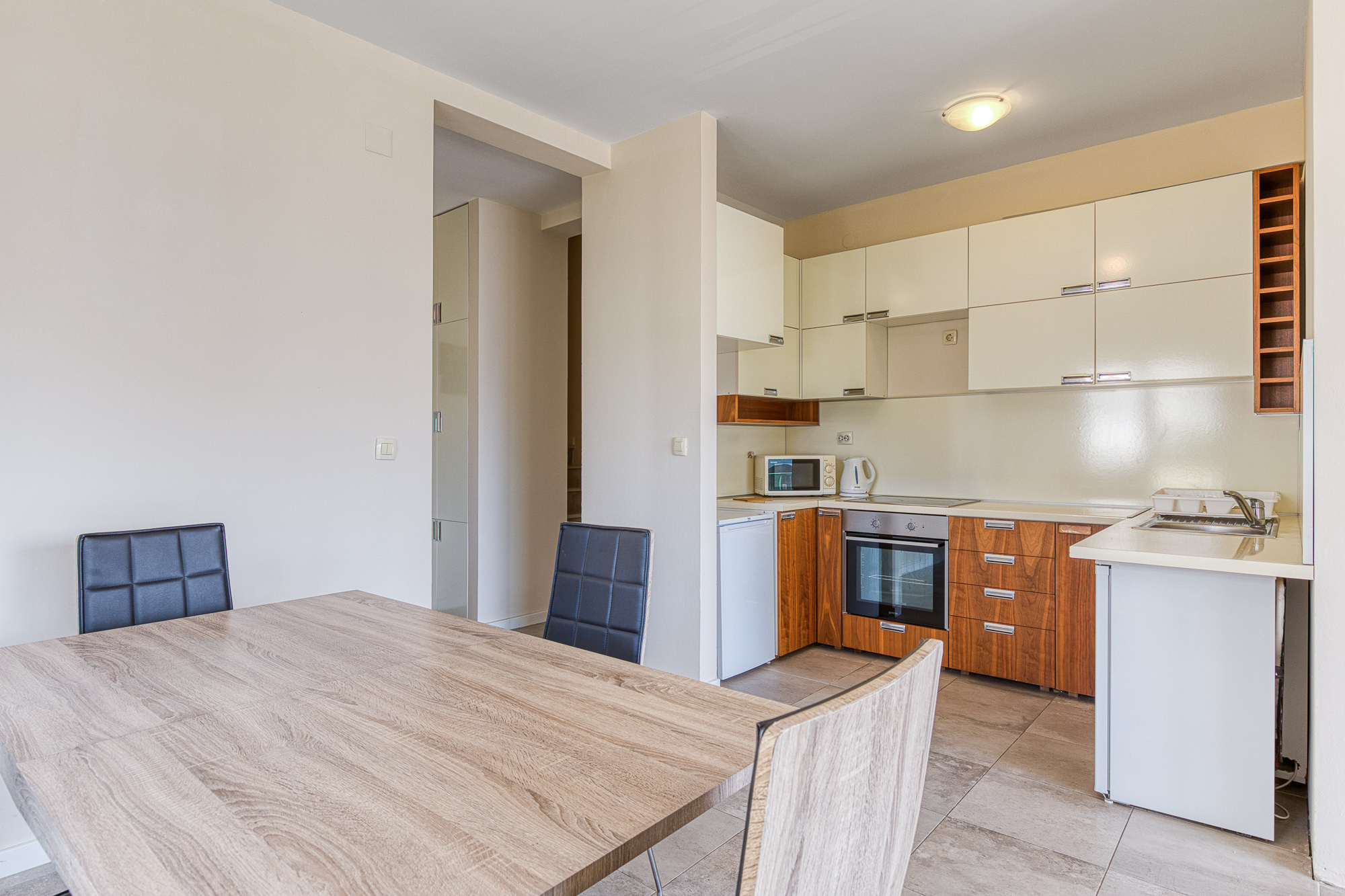 Image of Apartment - 2 Bedrooms - 1 Bathrooms for Sale in Herceg-Novi-Bijela-Montenegro, Image 7